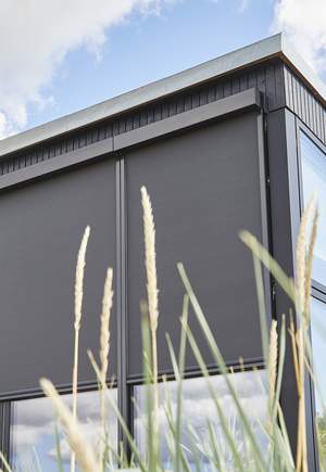 Outdoor Screens som effektivt regulerer lys og varme