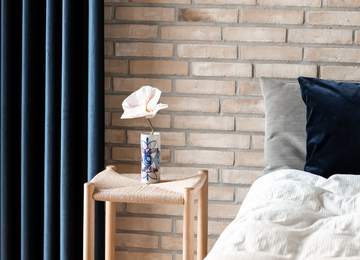 Innred soverommet med farger