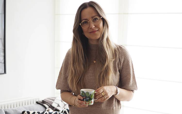 Danske Emily Salomon i sitt boho-inspirerte hjem